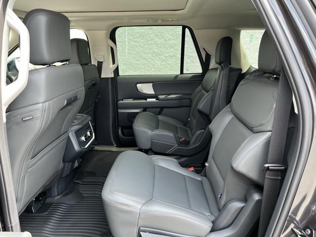 new 2025 Ford Expedition Max car, priced at $71,616