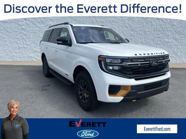 new 2025 Ford Expedition car, priced at $85,135