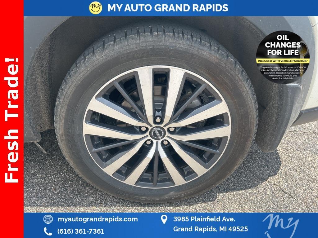 used 2022 Nissan Pathfinder car, priced at $35,989