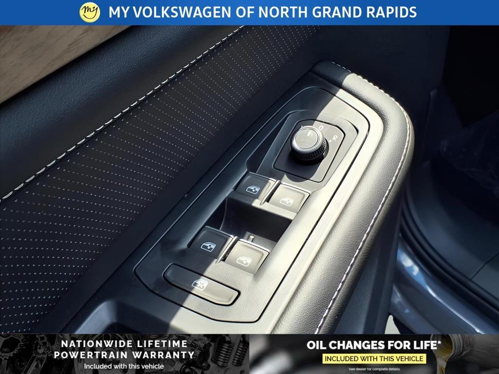 new 2026 Volkswagen Atlas car, priced at $48,883