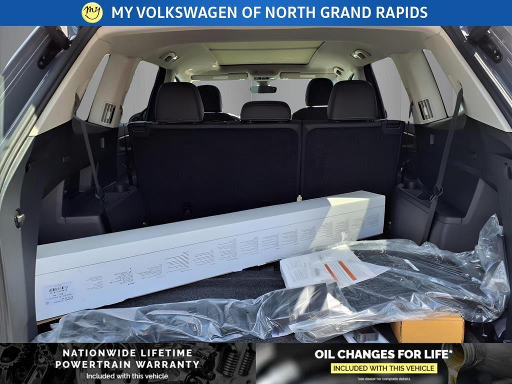 new 2026 Volkswagen Atlas car, priced at $48,883