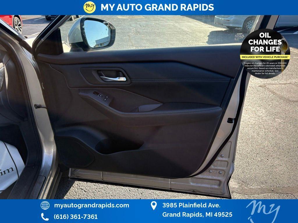 used 2023 Nissan Rogue car, priced at $24,994