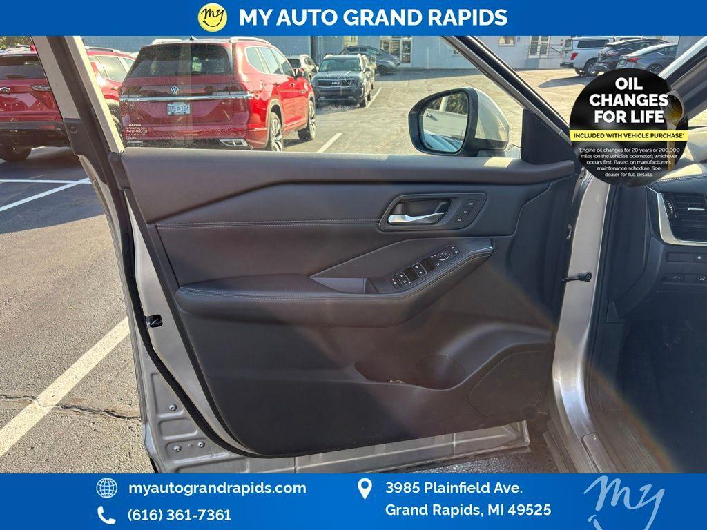 used 2023 Nissan Rogue car, priced at $24,994