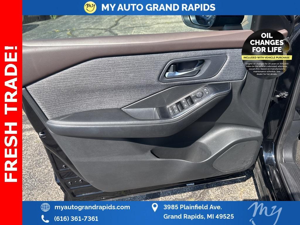 used 2023 Nissan Rogue car, priced at $25,998