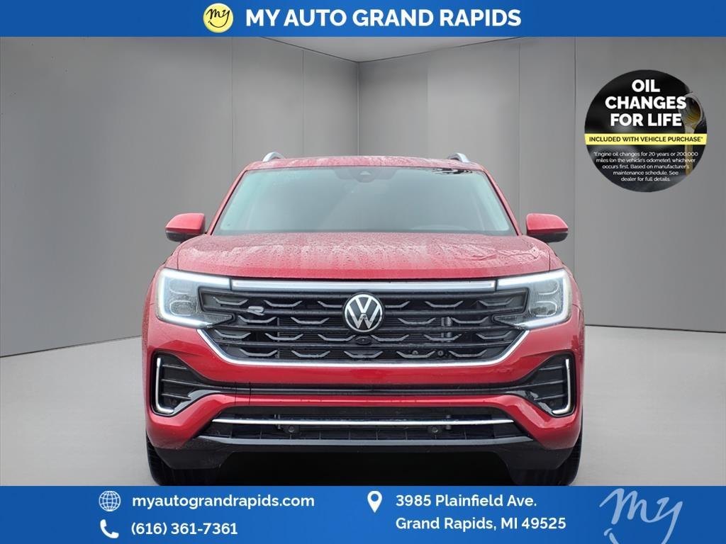 used 2025 Volkswagen Atlas car, priced at $50,881