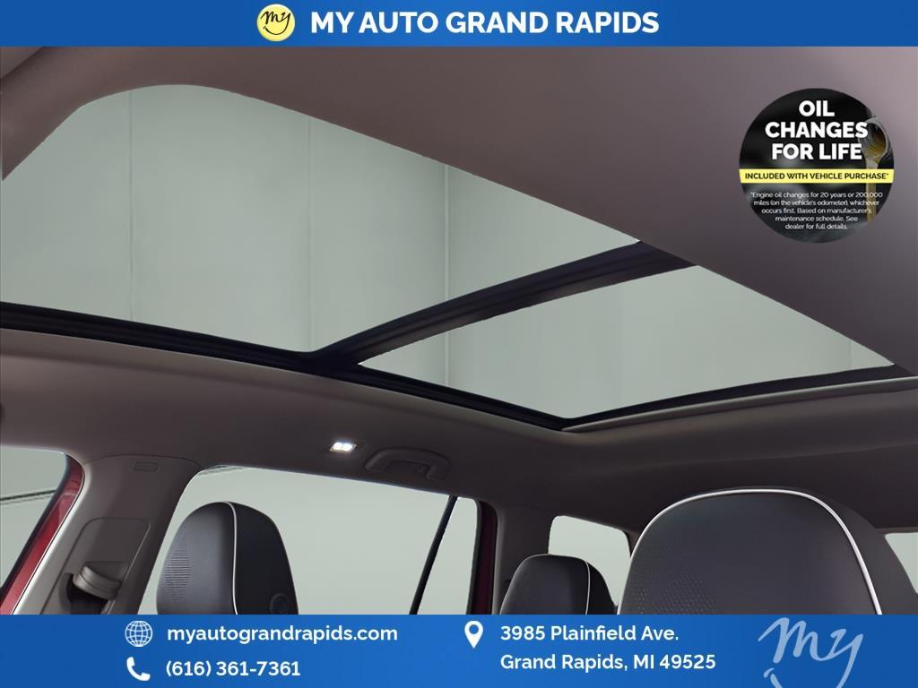 used 2025 Volkswagen Atlas car, priced at $50,881