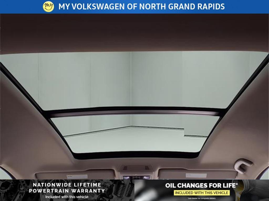 new 2025 Volkswagen Atlas car, priced at $53,476