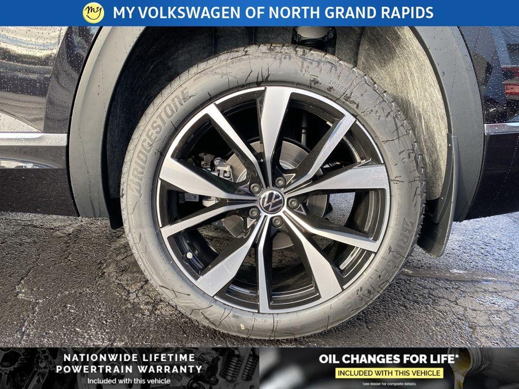 new 2026 Volkswagen Atlas car, priced at $57,246