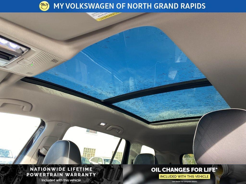 new 2026 Volkswagen Atlas car, priced at $57,246