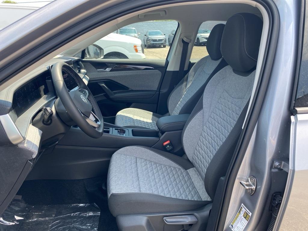 new 2025 Volkswagen Tiguan car, priced at $32,221