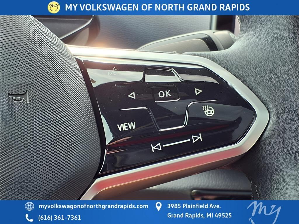 new 2025 Volkswagen ID.4 car, priced at $49,518