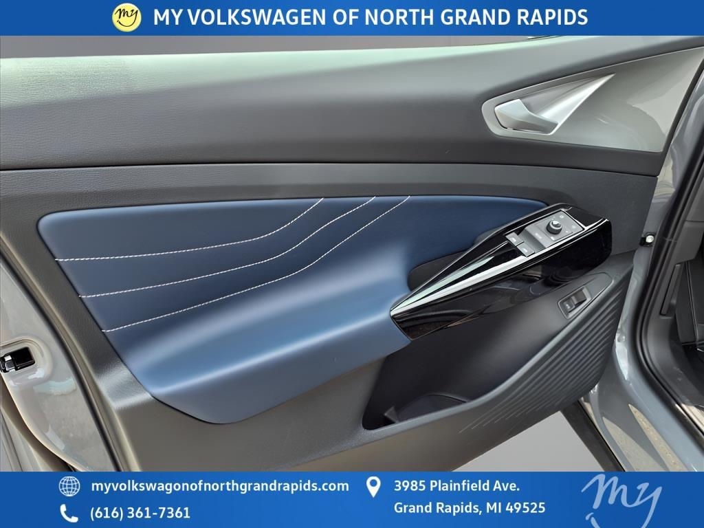 new 2025 Volkswagen ID.4 car, priced at $49,518