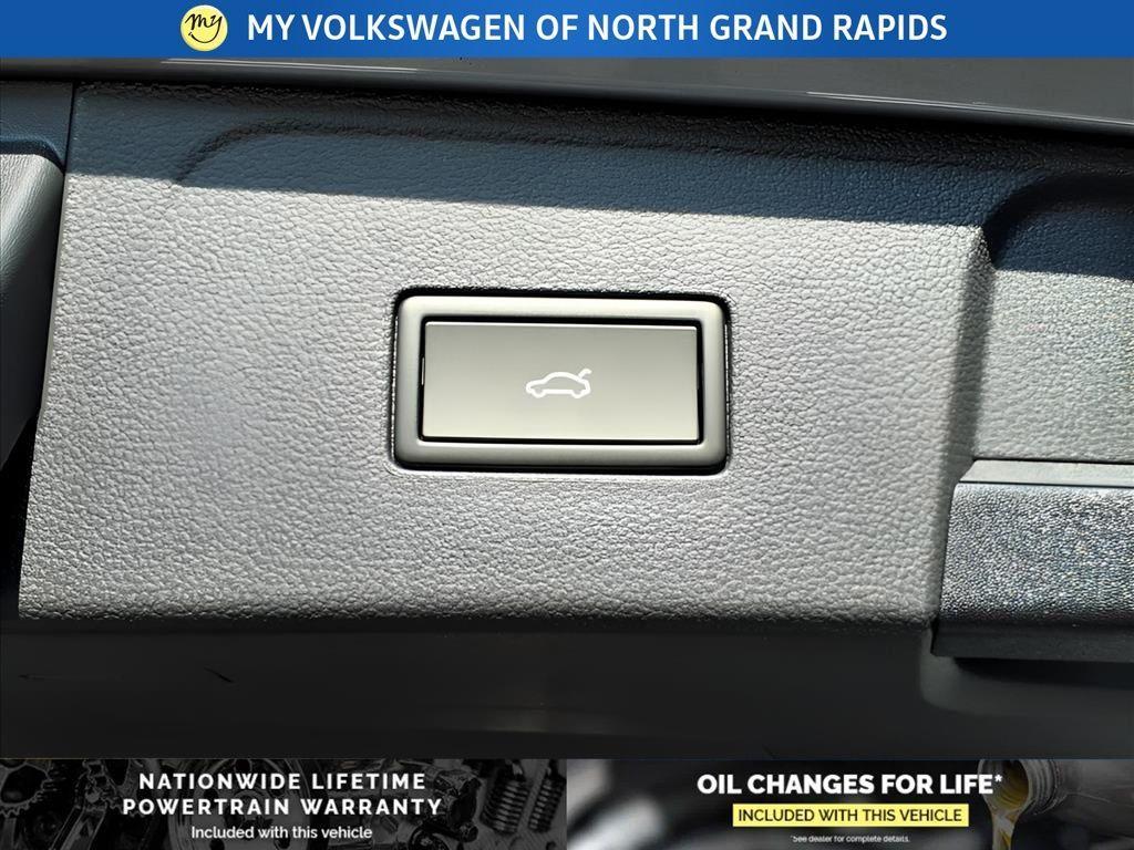 new 2026 Volkswagen Atlas car, priced at $49,415