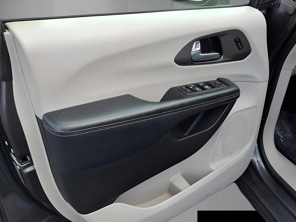 used 2021 Chrysler Pacifica car, priced at $23,988