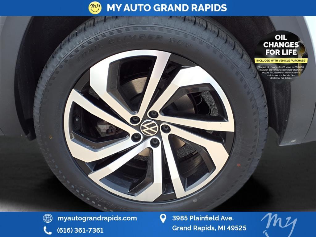 used 2021 Volkswagen Atlas Cross Sport car, priced at $30,475