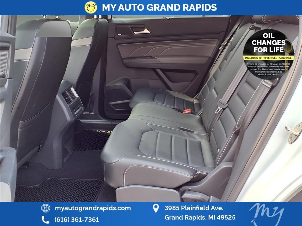 used 2021 Volkswagen Atlas Cross Sport car, priced at $30,475
