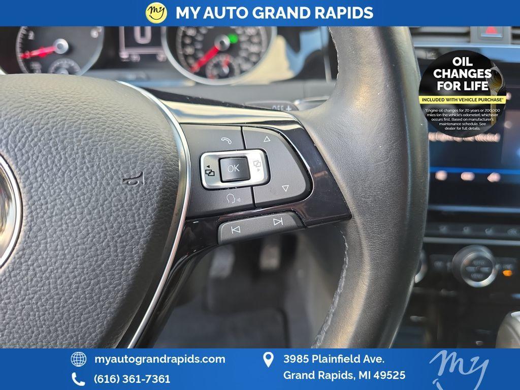 used 2018 Volkswagen Golf SportWagen car, priced at $17,973