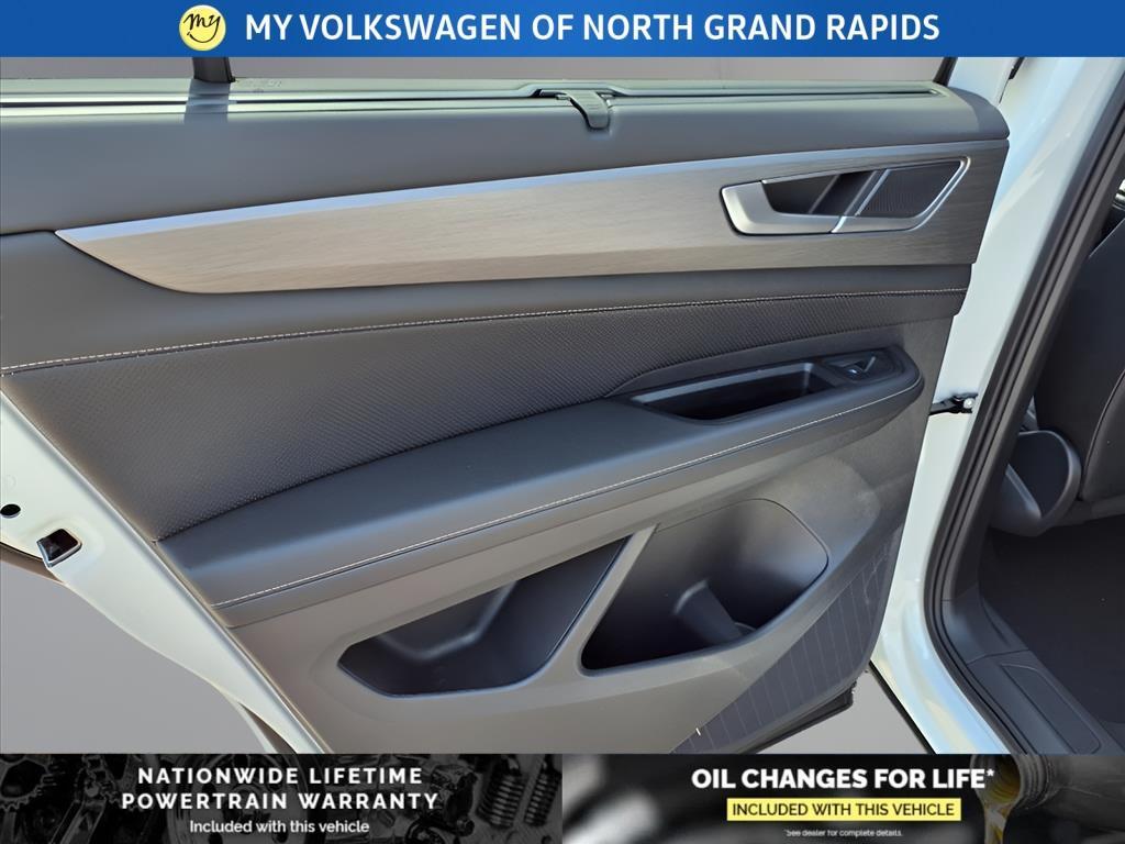 new 2025 Volkswagen Atlas Cross Sport car, priced at $42,869