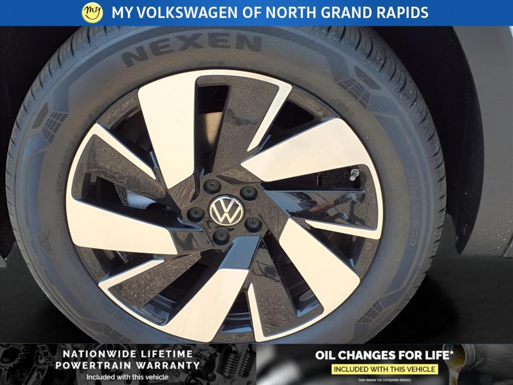 new 2025 Volkswagen Atlas Cross Sport car, priced at $42,869