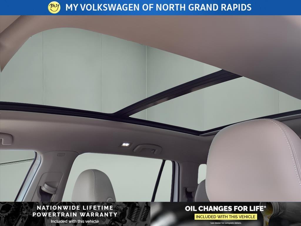 new 2025 Volkswagen Atlas car, priced at $44,499