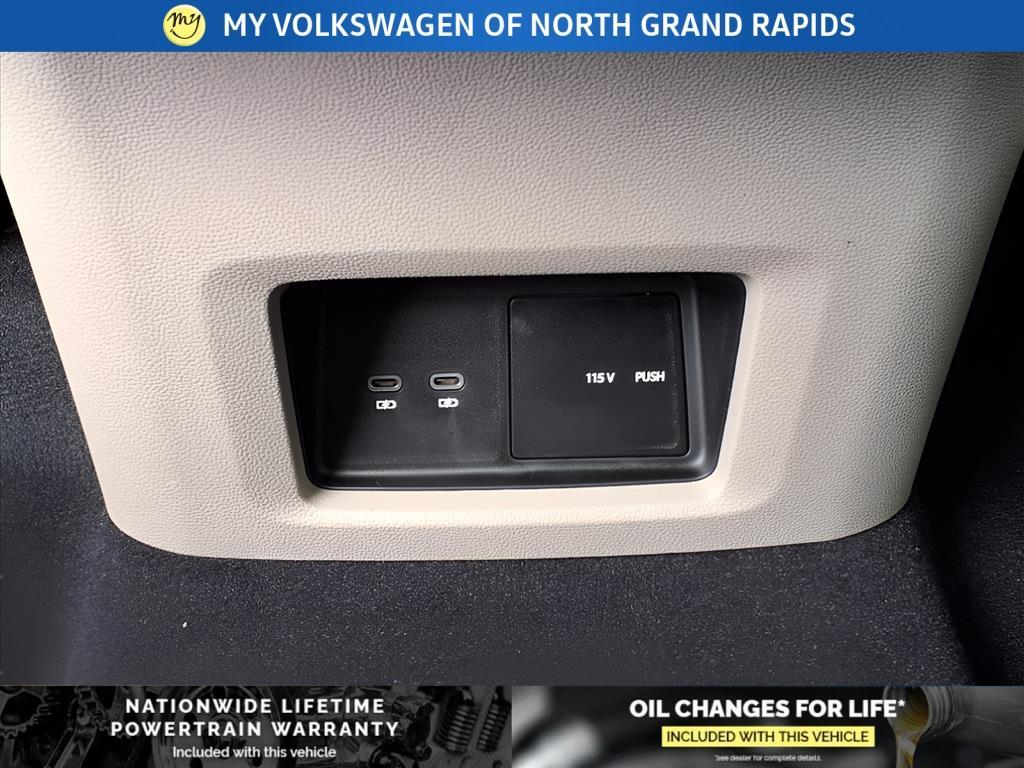 new 2025 Volkswagen Atlas car, priced at $44,499