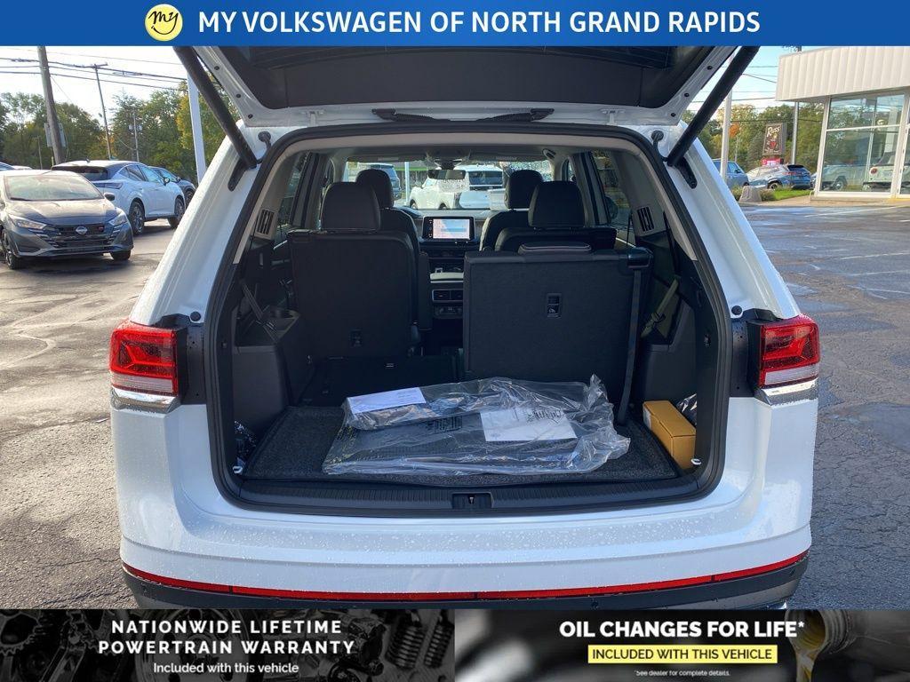 new 2026 Volkswagen Atlas car, priced at $48,670