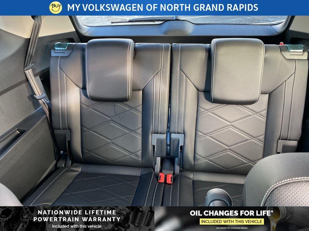 new 2026 Volkswagen Atlas car, priced at $48,670