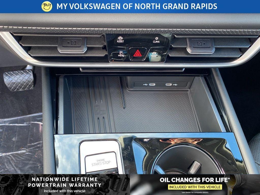 new 2026 Volkswagen Atlas car, priced at $48,670
