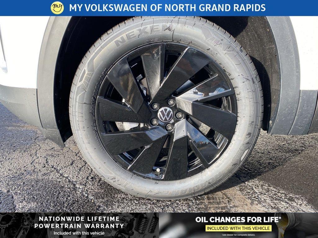 new 2026 Volkswagen Atlas car, priced at $48,670