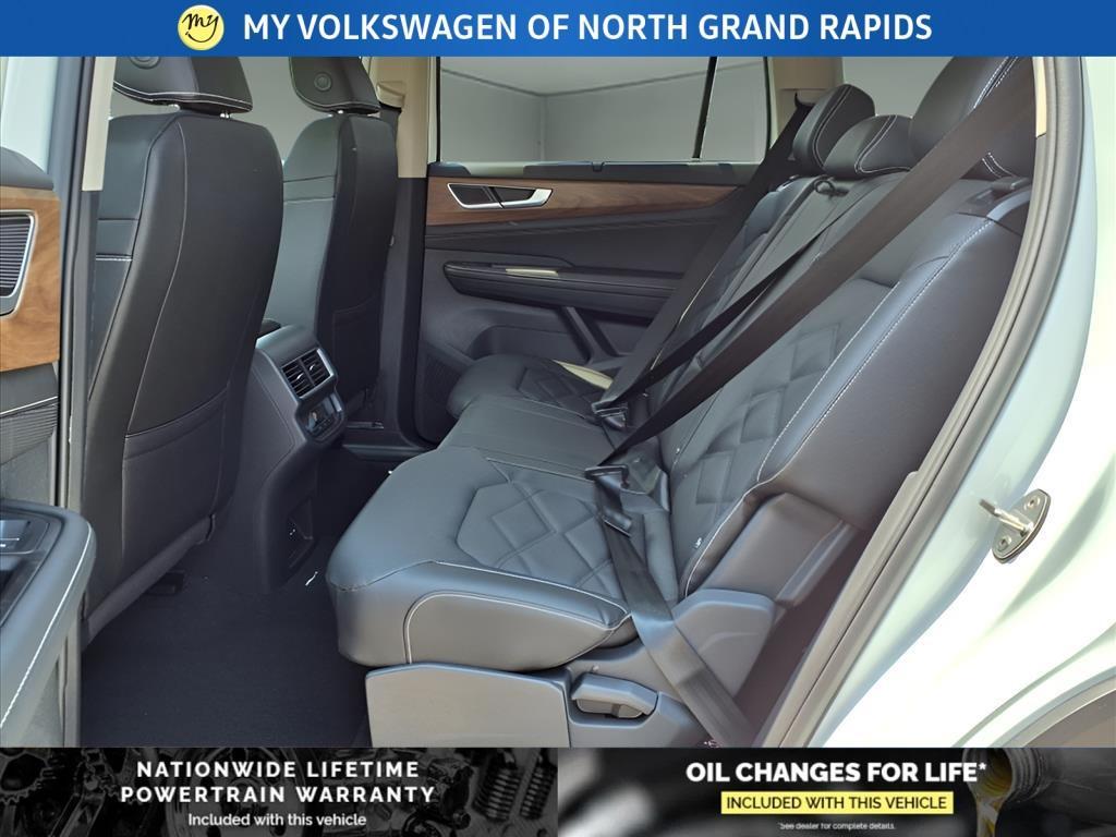 new 2025 Volkswagen Atlas car, priced at $42,079