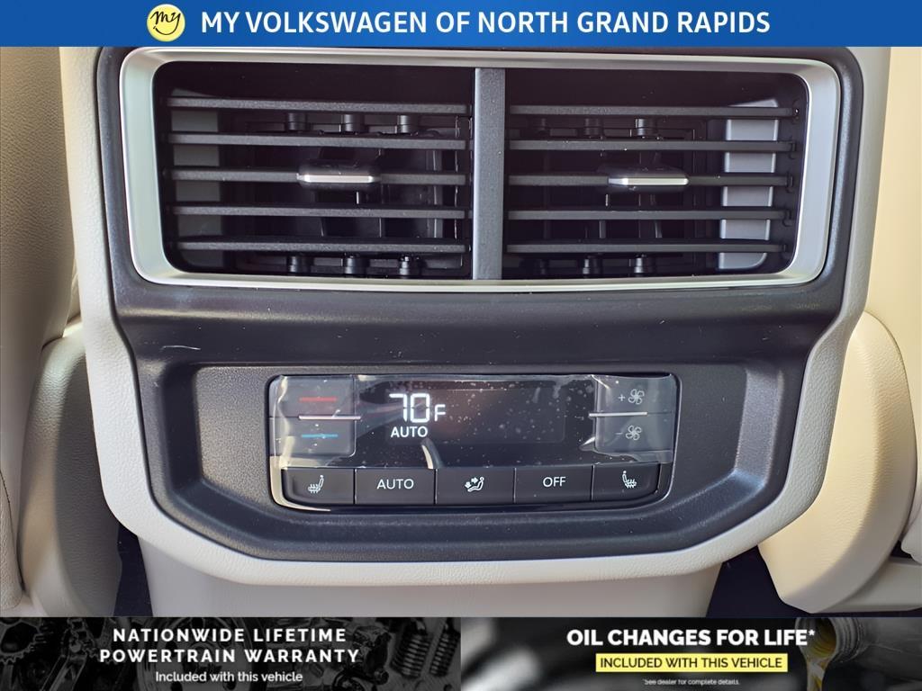 new 2025 Volkswagen Atlas car, priced at $51,238