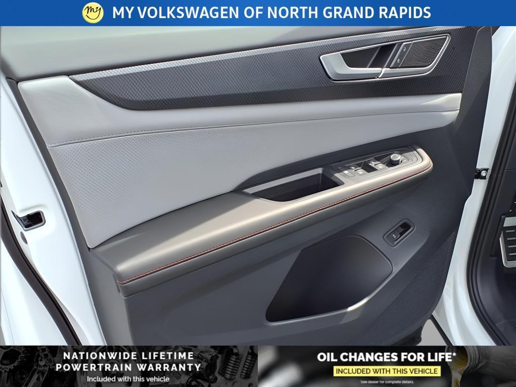 new 2025 Volkswagen Atlas car, priced at $45,906