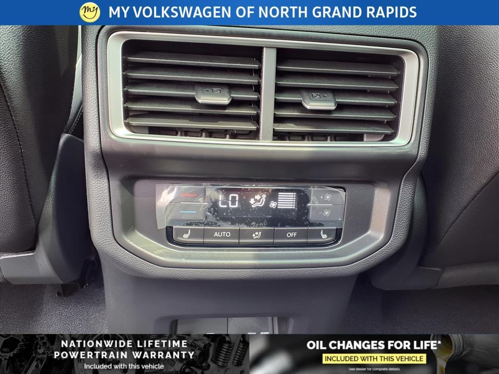 new 2025 Volkswagen Atlas car, priced at $50,490