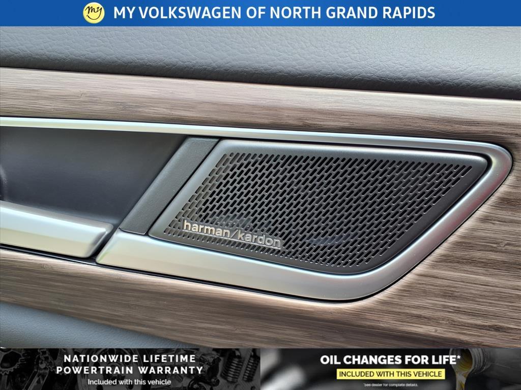 new 2025 Volkswagen Atlas car, priced at $50,490