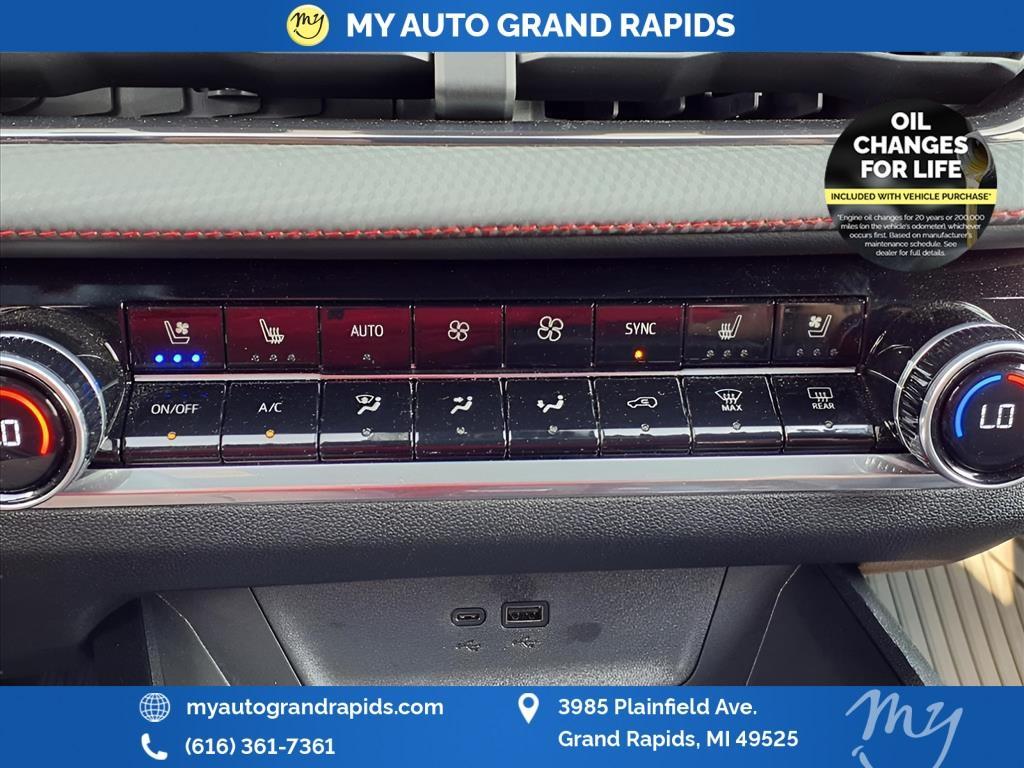 used 2025 Chevrolet Equinox car, priced at $33,445