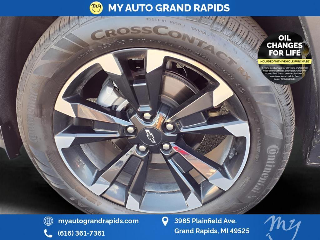 used 2025 Chevrolet Equinox car, priced at $33,445
