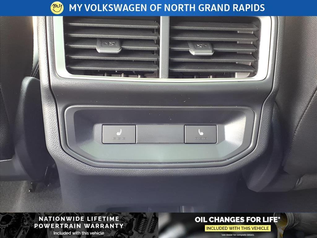 new 2026 Volkswagen Atlas Cross Sport car, priced at $52,876