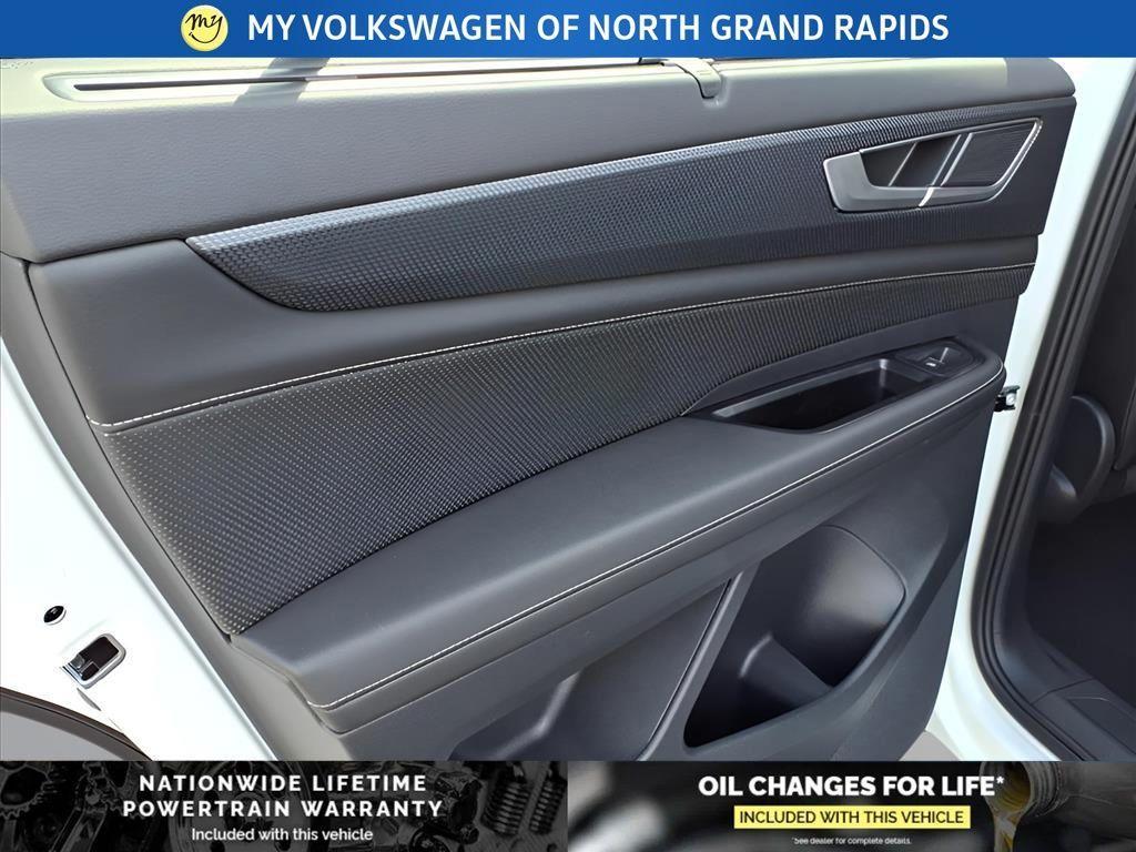 new 2026 Volkswagen Atlas Cross Sport car, priced at $52,876