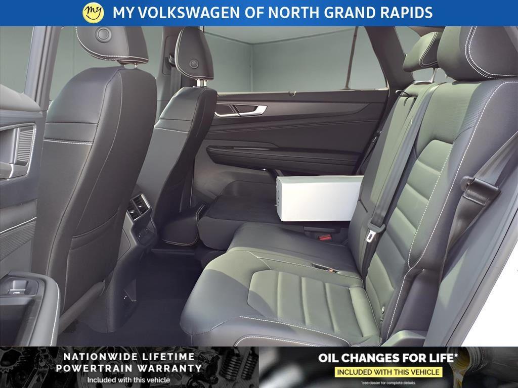 new 2026 Volkswagen Atlas Cross Sport car, priced at $52,876