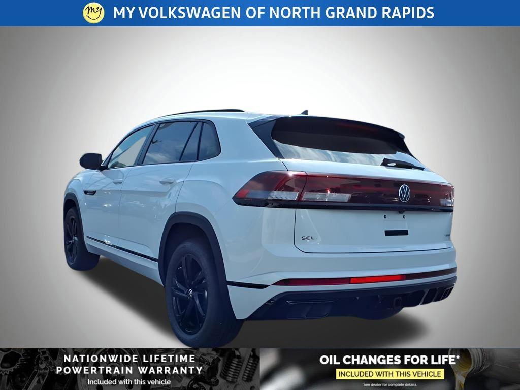 new 2026 Volkswagen Atlas Cross Sport car, priced at $52,876