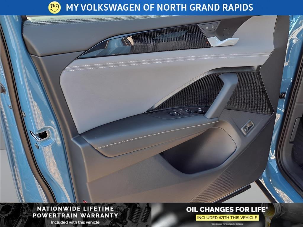 new 2025 Volkswagen Tiguan car, priced at $36,926