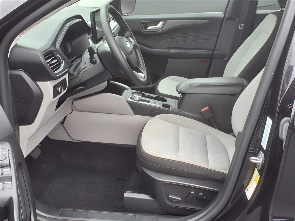 used 2023 Ford Escape car, priced at $23,448