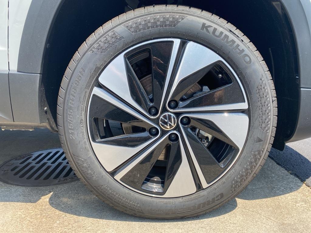 new 2025 Volkswagen Taos car, priced at $31,928