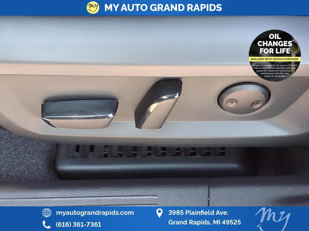 used 2022 Nissan Rogue car, priced at $22,920