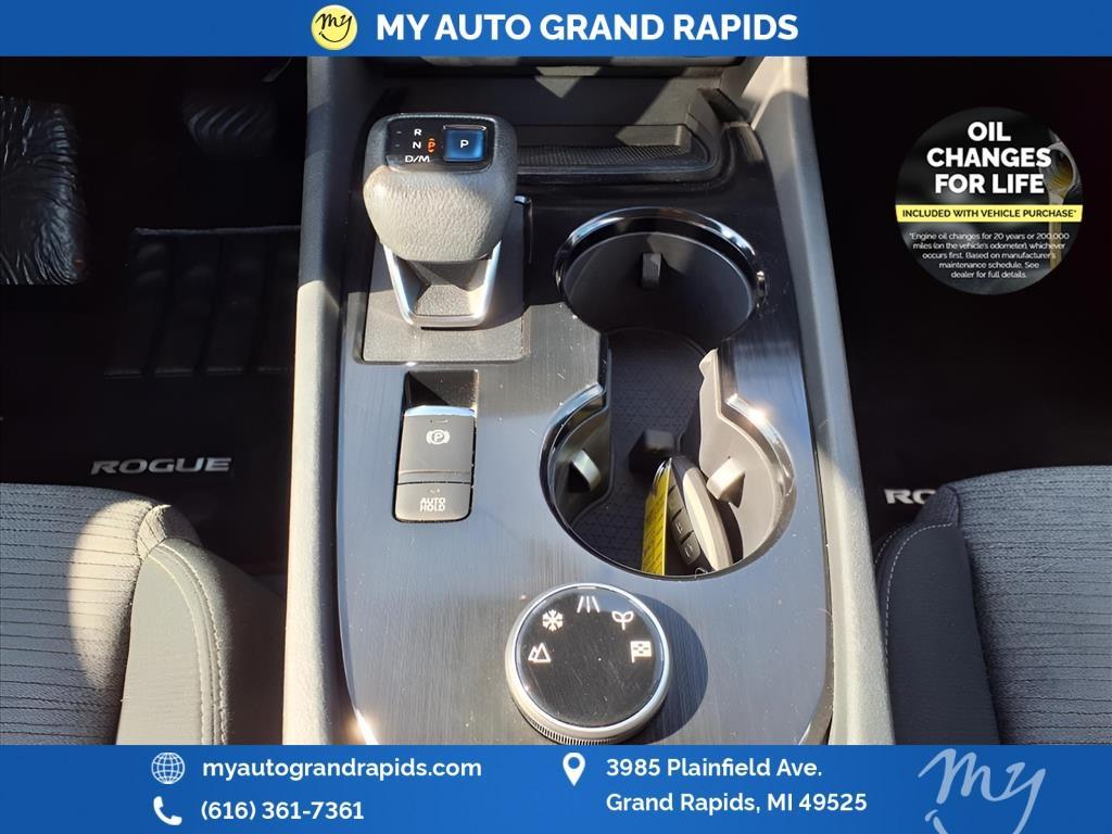 used 2022 Nissan Rogue car, priced at $22,920
