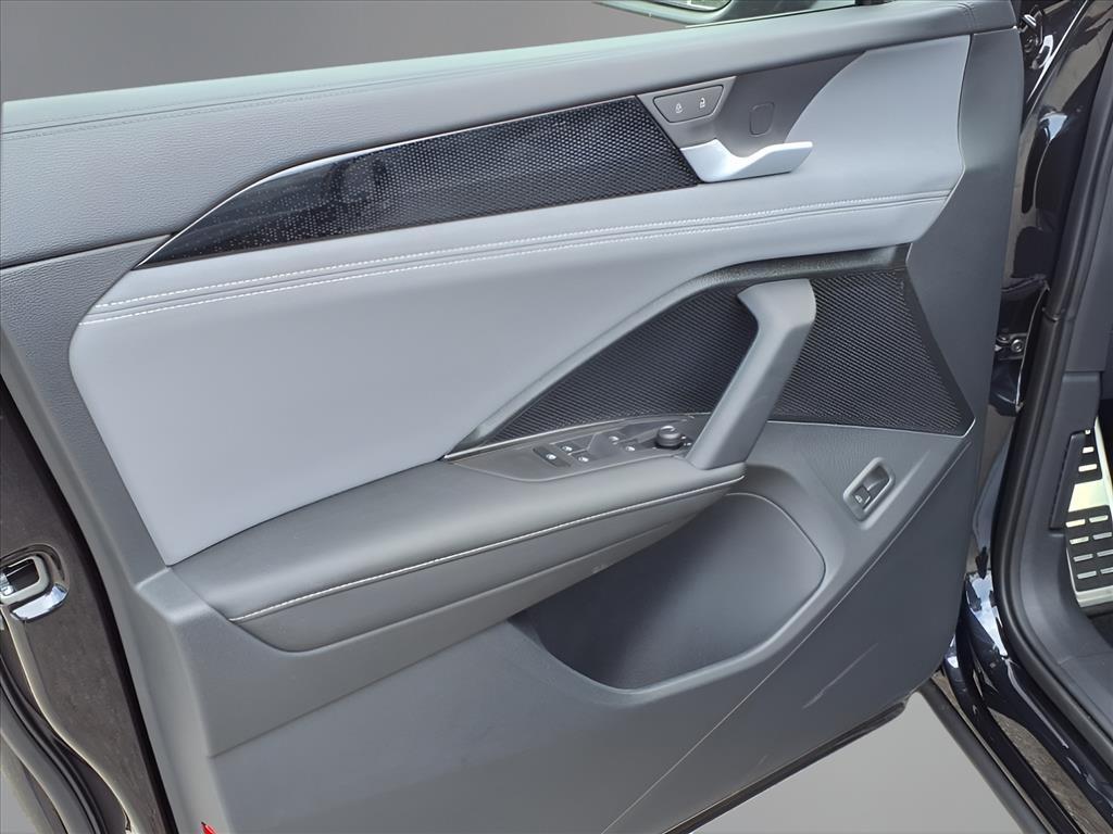 new 2025 Volkswagen Tiguan car, priced at $39,081