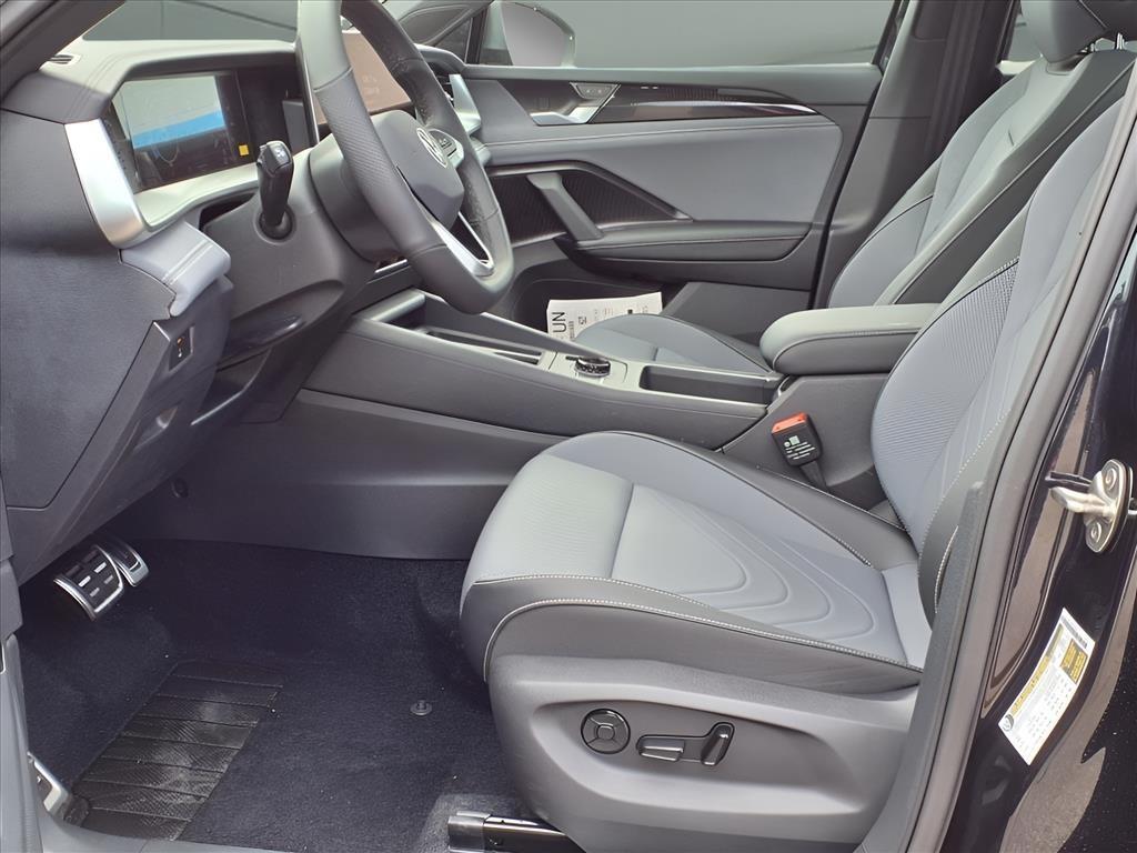 new 2025 Volkswagen Tiguan car, priced at $39,081