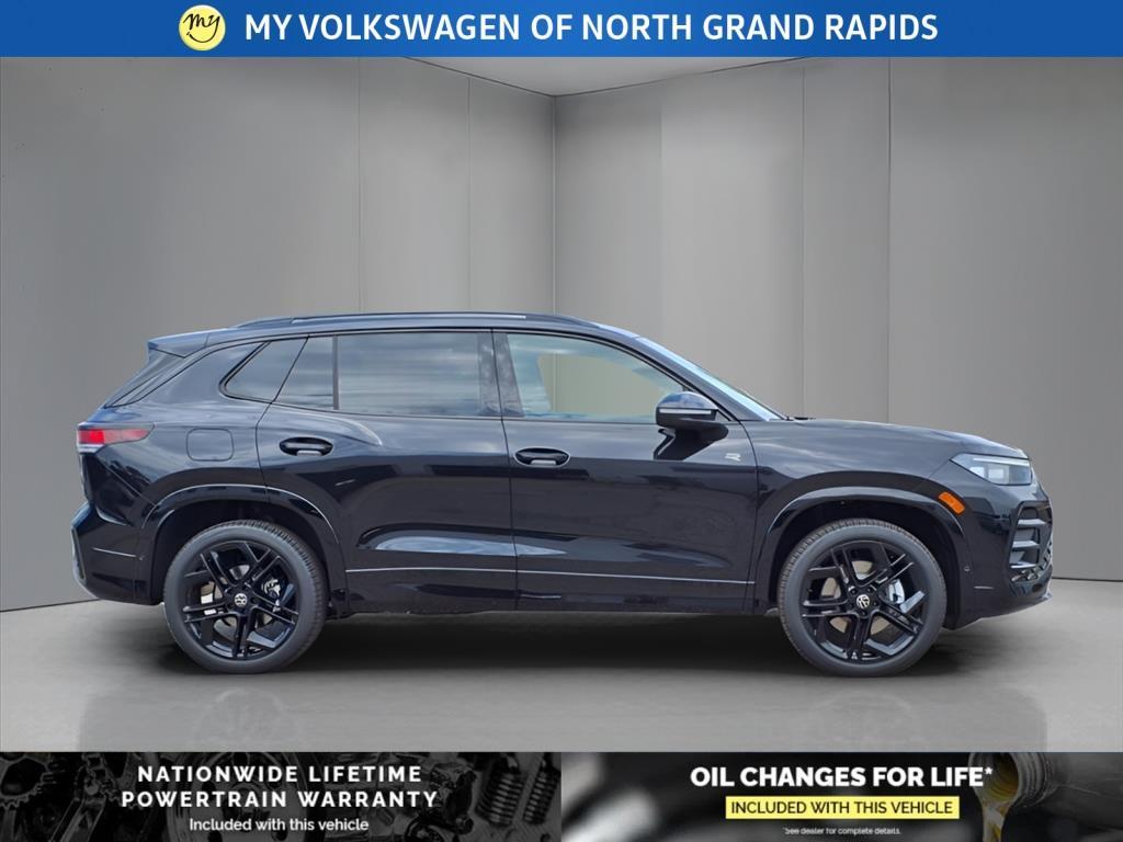 new 2025 Volkswagen Tiguan car, priced at $39,081