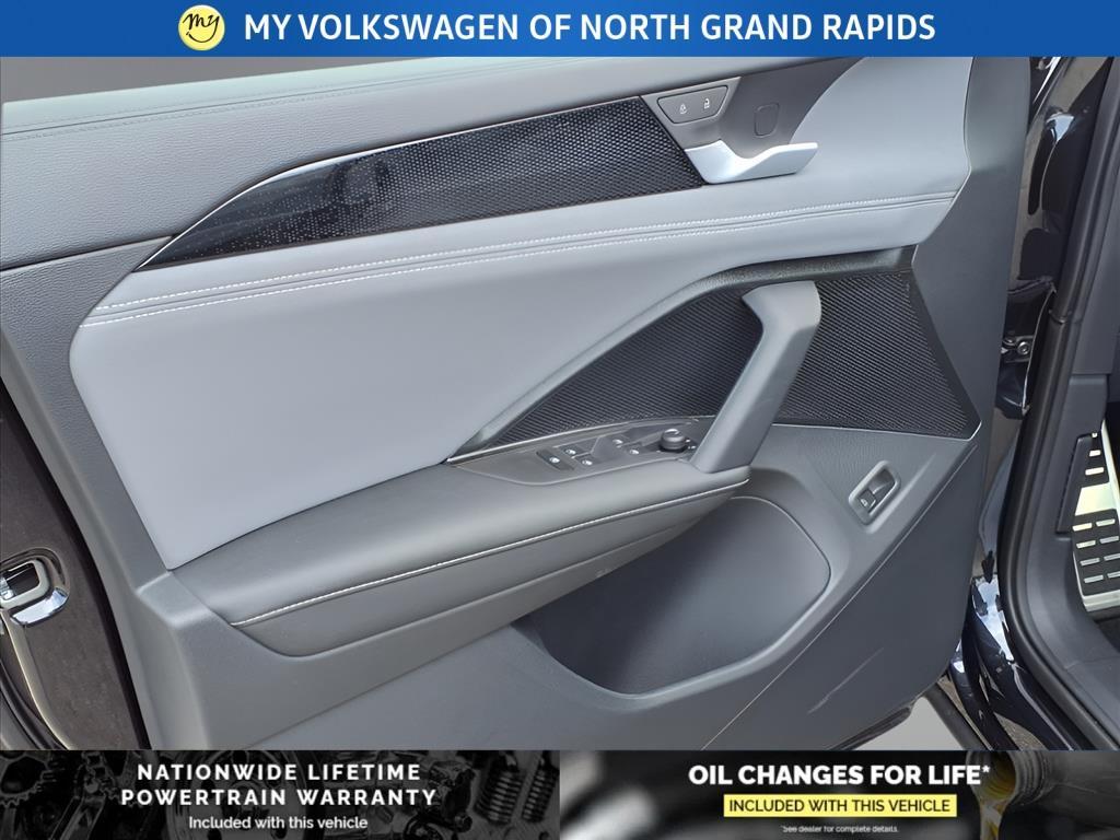 new 2025 Volkswagen Tiguan car, priced at $39,081