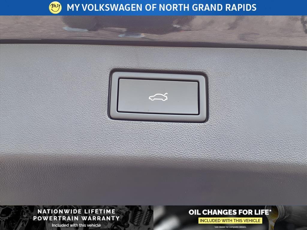new 2025 Volkswagen Tiguan car, priced at $39,081